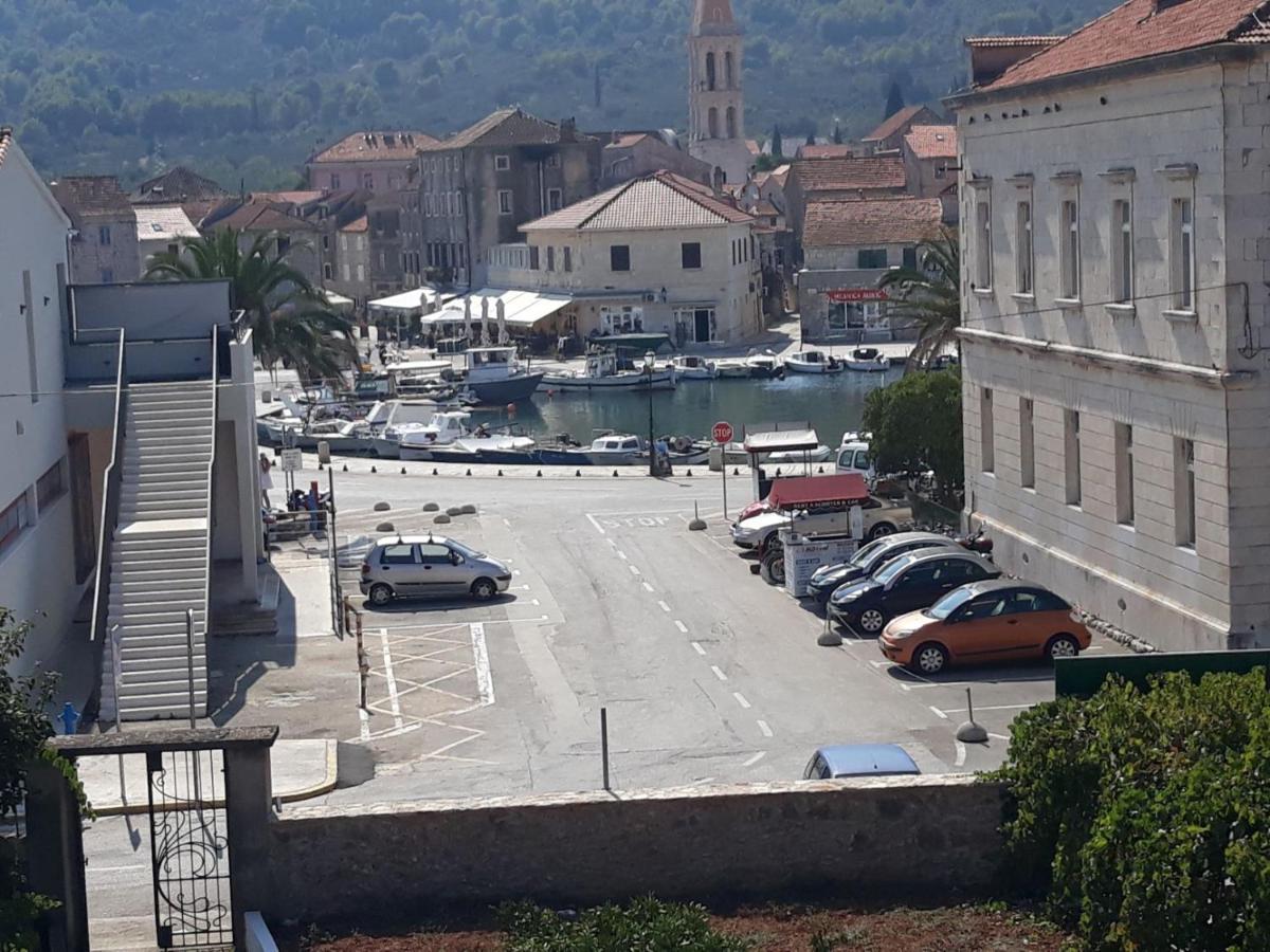 Apartman Tudor Stari Grad  Exterior photo